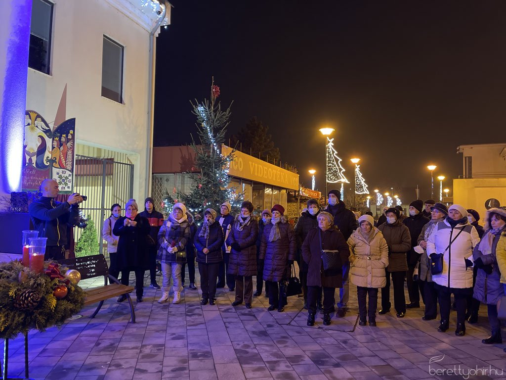Fellobbant a szeretet lángja 46